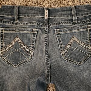 Ariat R.E.A.L. Mid Rise Stretch Icon Stackable Straight Leg Jean 31R.